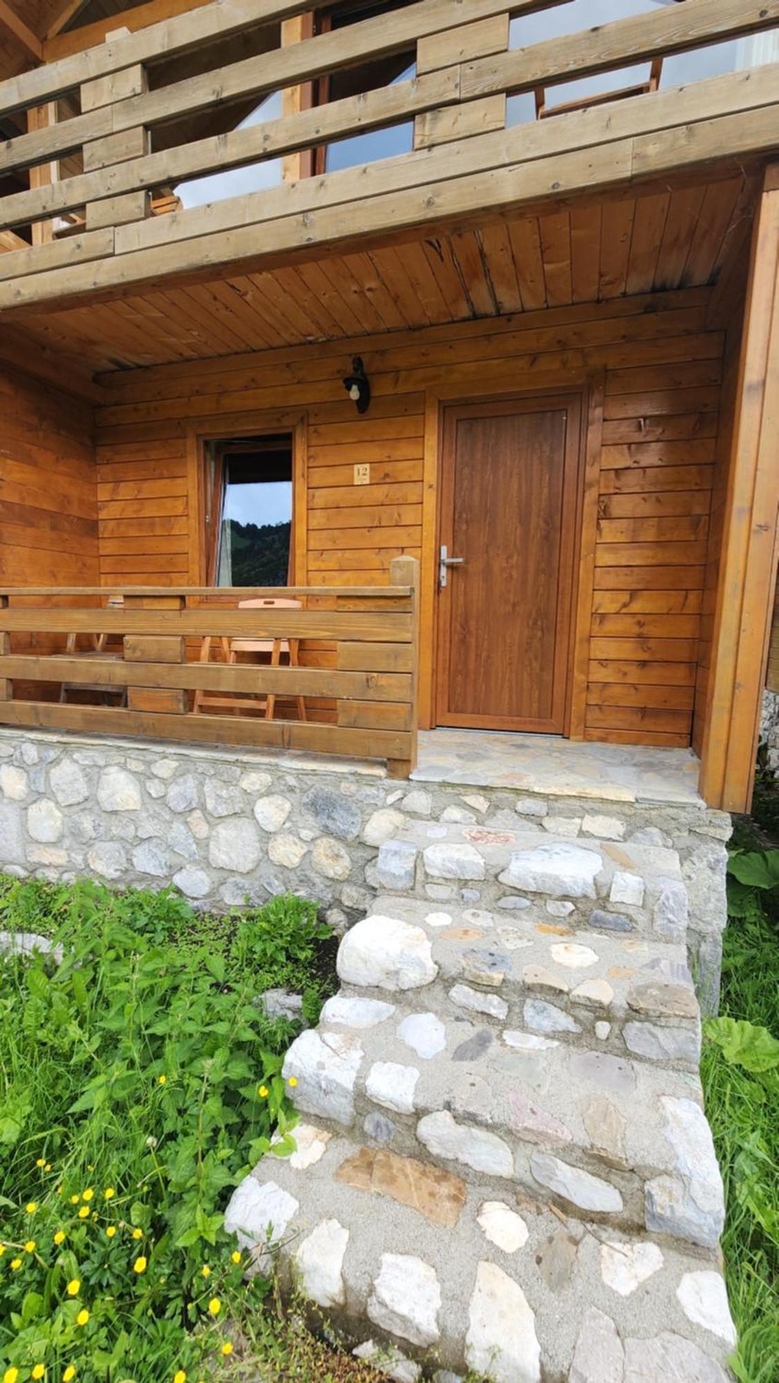 Villas Jezerca فالبني الغرفة الصورة